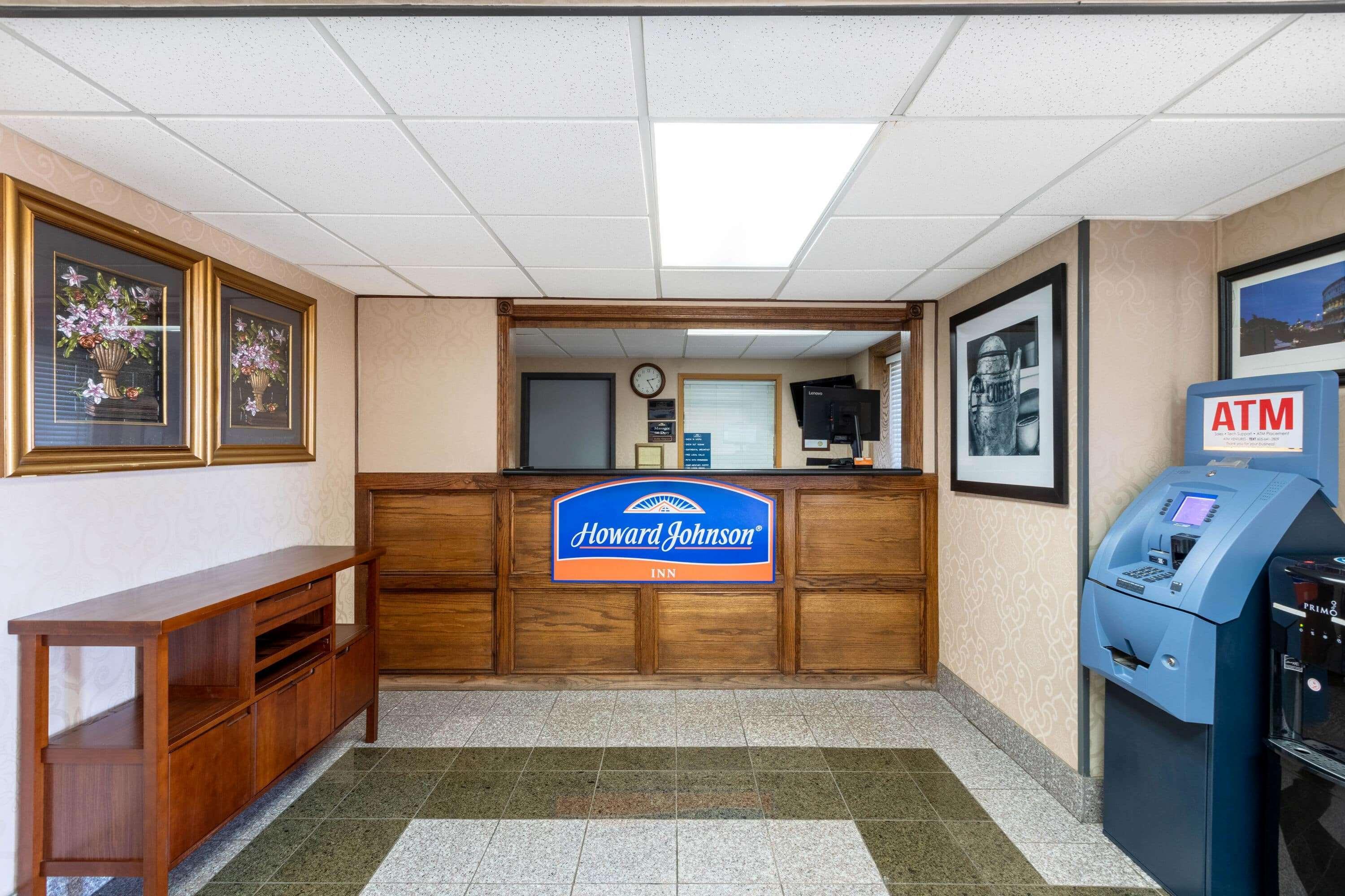 Howard Johnson By Wyndham Gillette Eksteriør billede